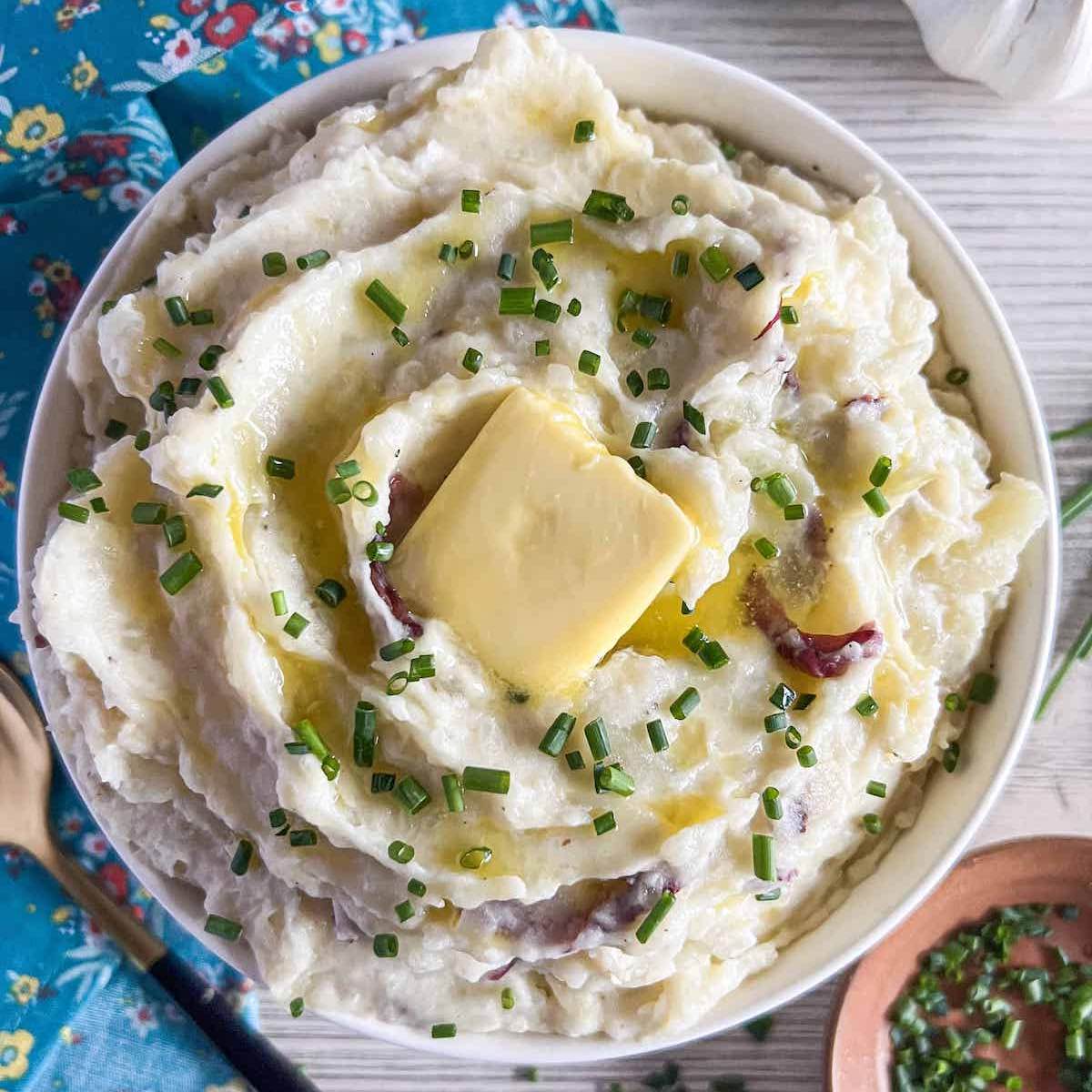 Roasted garlic red mashed potatoes- Butter Your Biscuit